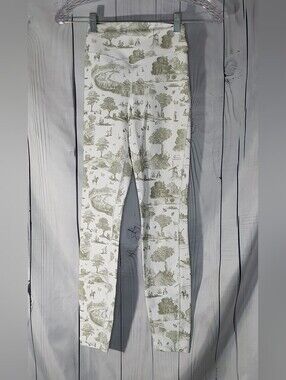 WeWoreWhat High Waisted Cottagecore Yoga Active Leggings In ToileDeJouy Print